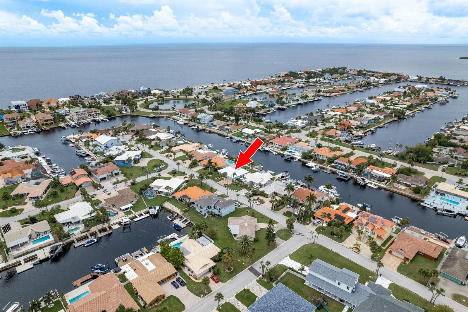 Listing photo id 0 for 3301 Seaway Drive