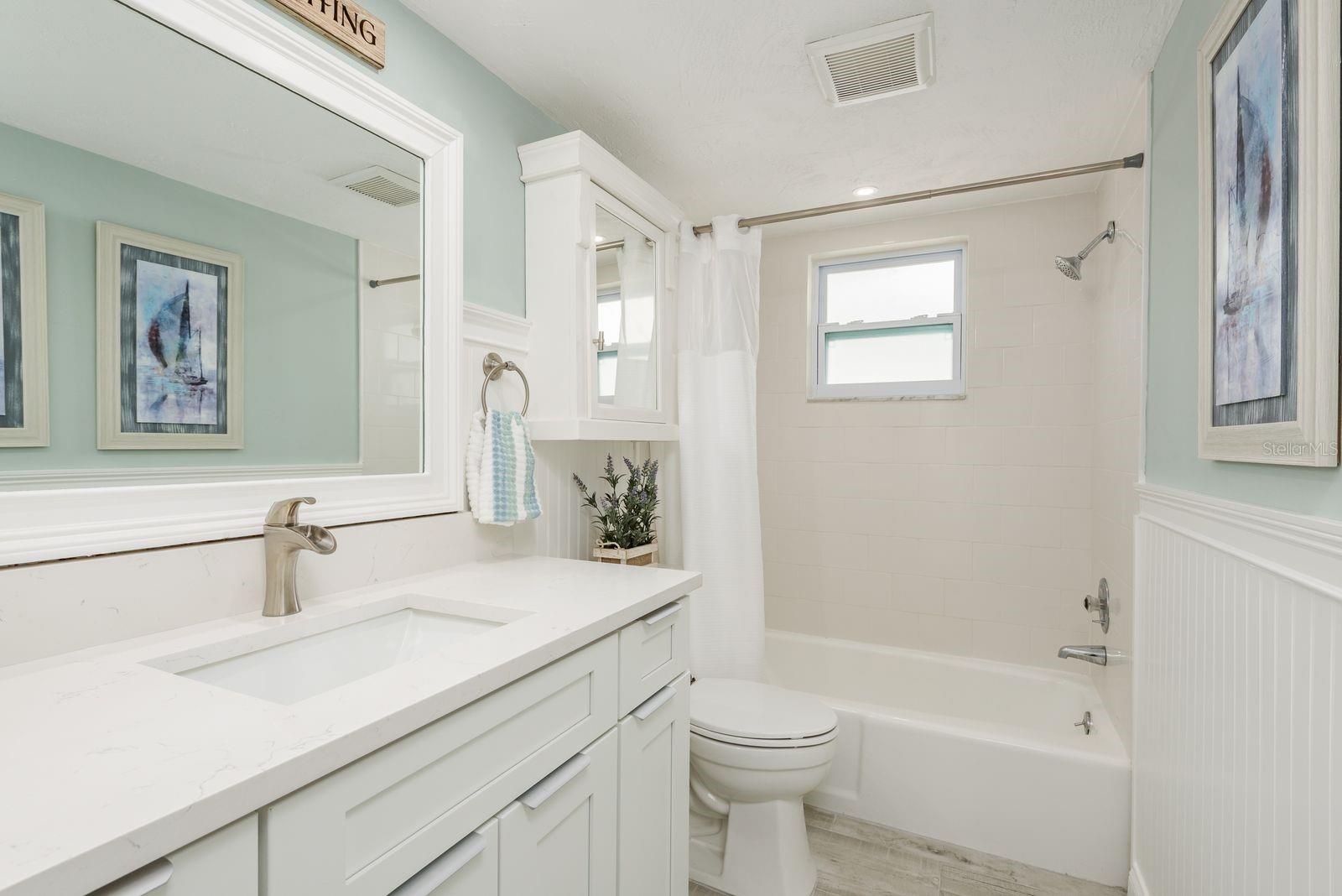Listing photo id 22 for 3301 Seaway Drive