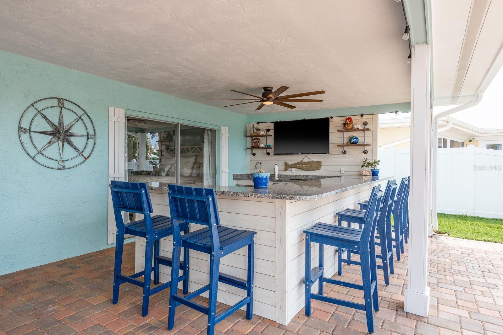 Listing photo id 25 for 3301 Seaway Drive