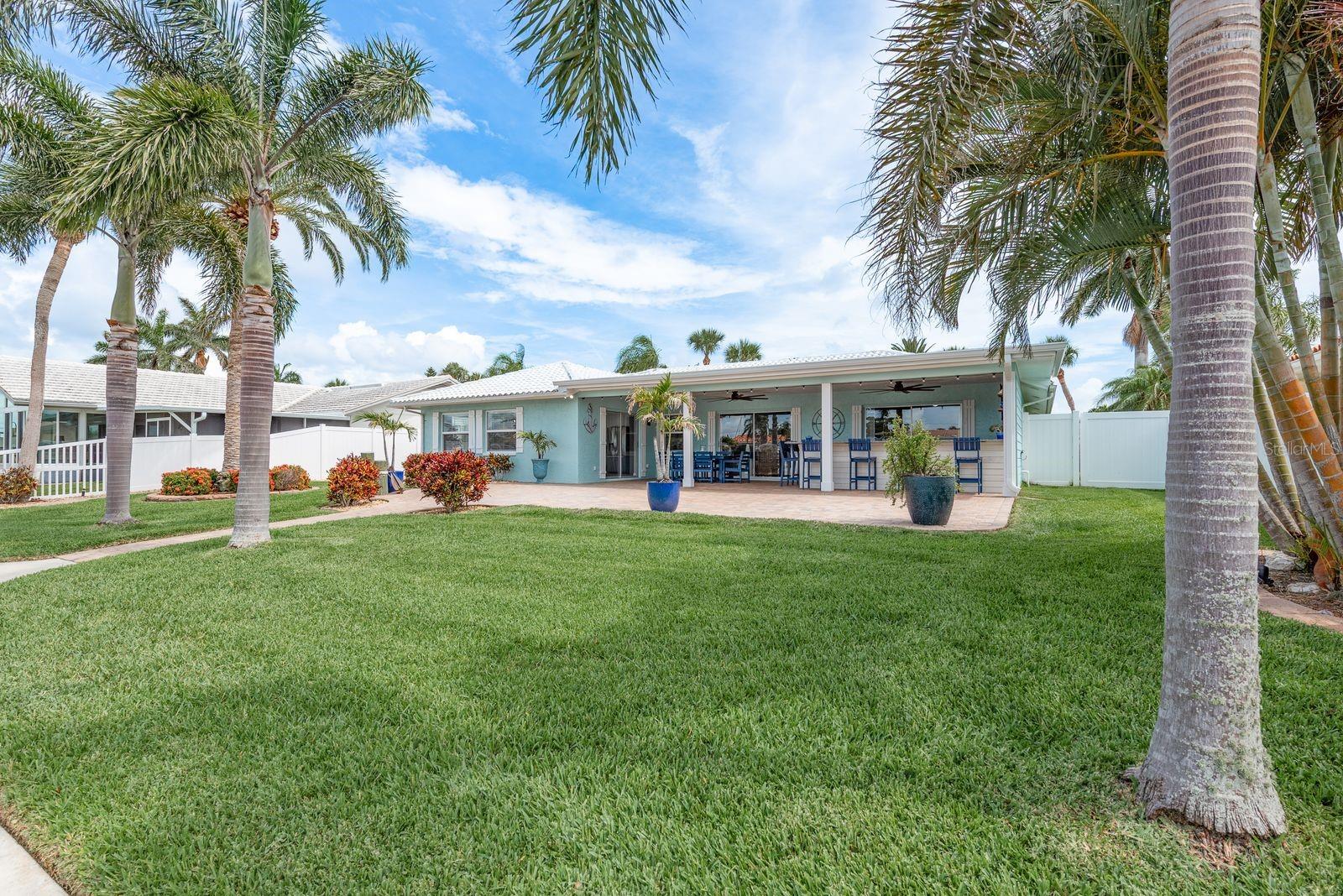 Listing photo id 30 for 3301 Seaway Drive
