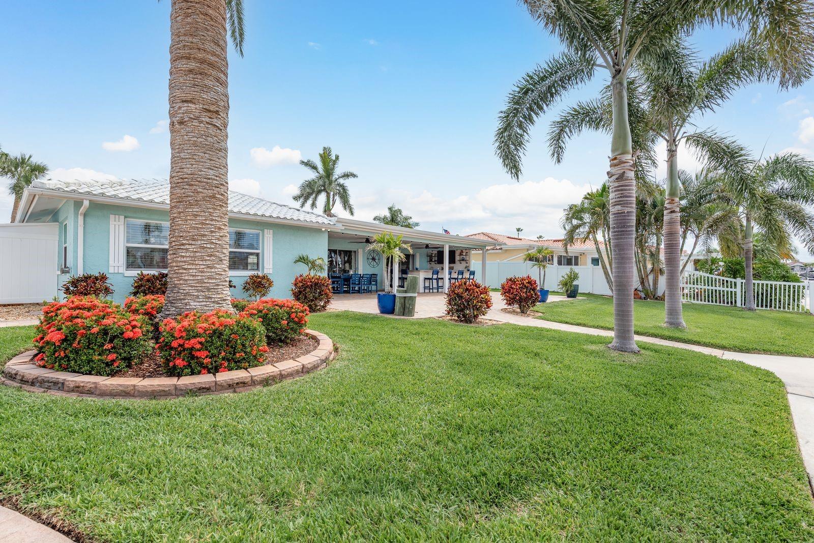 Listing photo id 35 for 3301 Seaway Drive