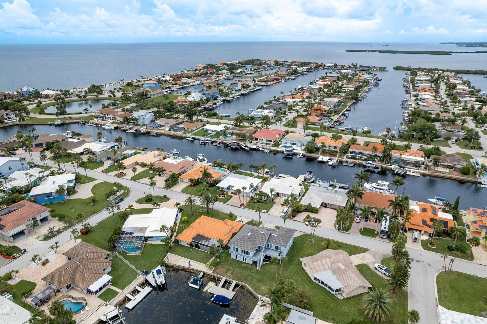 Listing photo id 42 for 3301 Seaway Drive