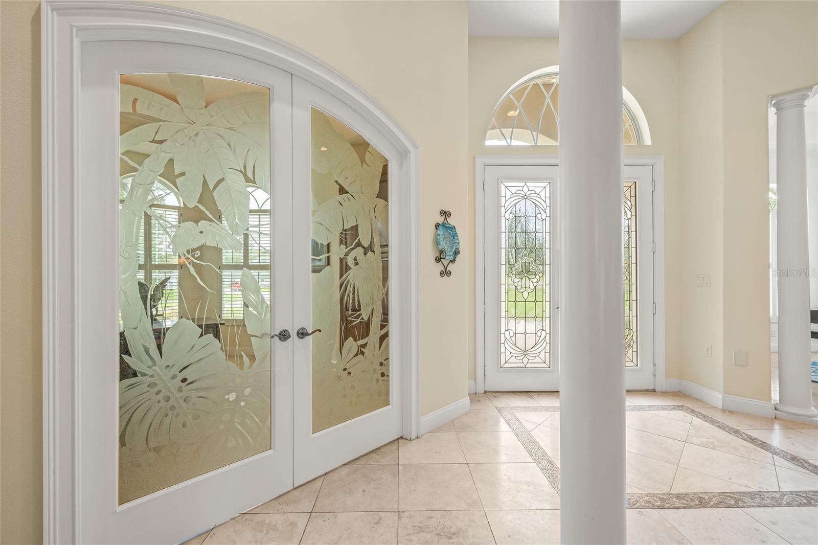Listing photo id 11 for 10096 Southern Breeze Court