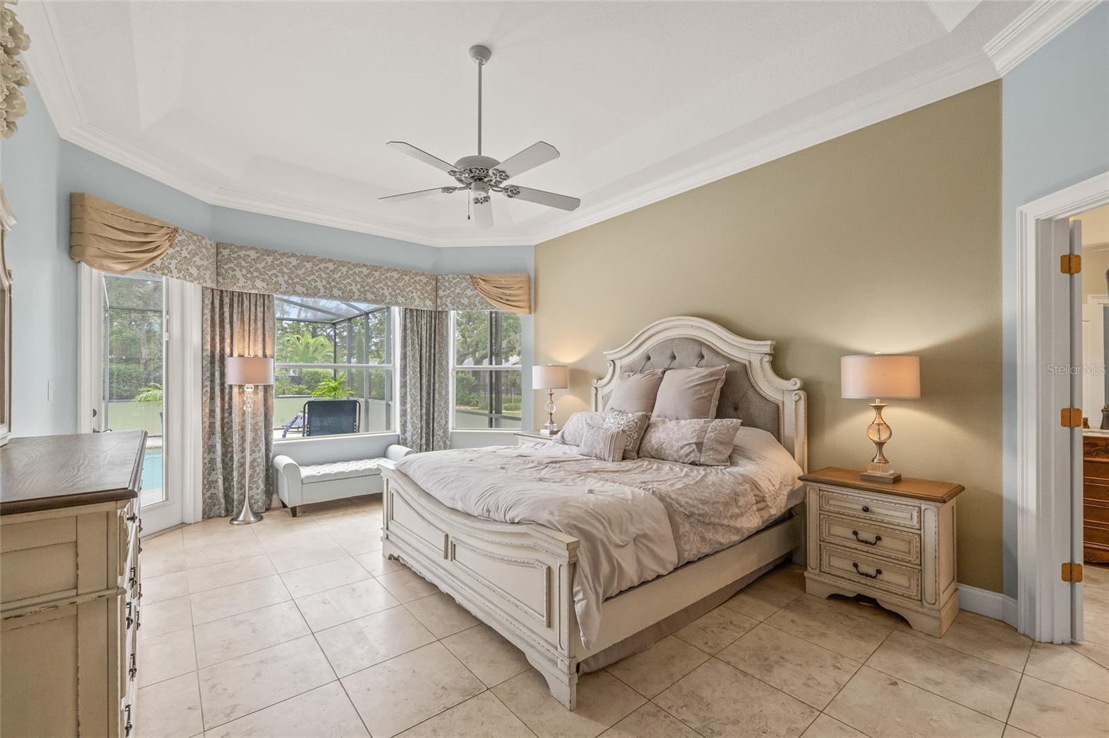 Listing photo id 16 for 10096 Southern Breeze Court