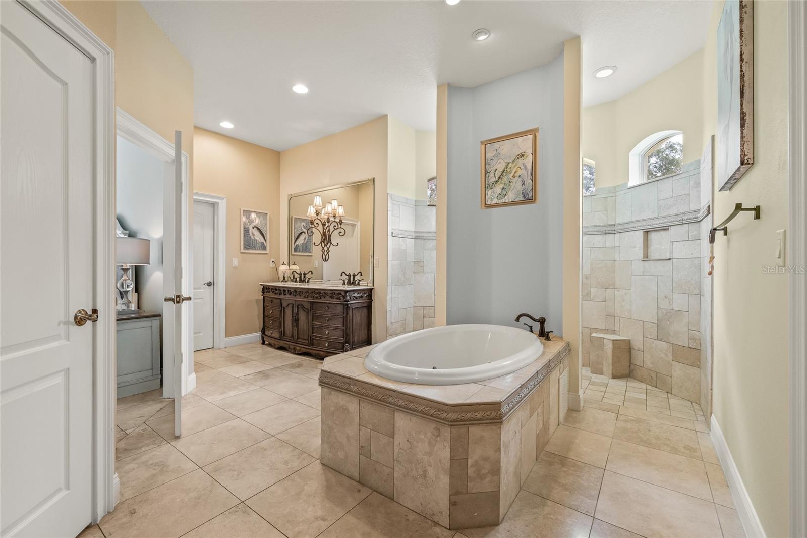 Listing photo id 19 for 10096 Southern Breeze Court