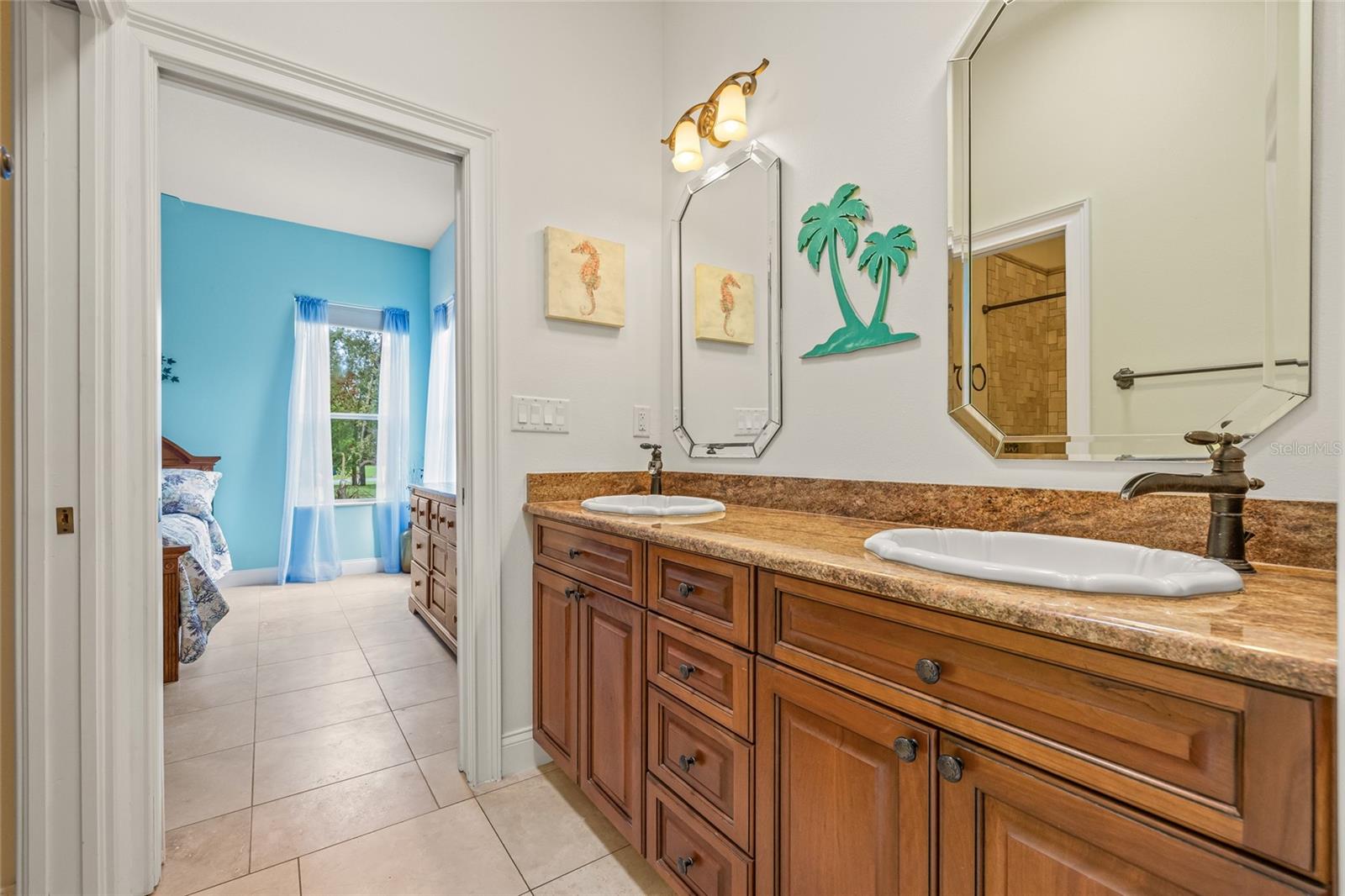 Listing photo id 29 for 10096 Southern Breeze Court