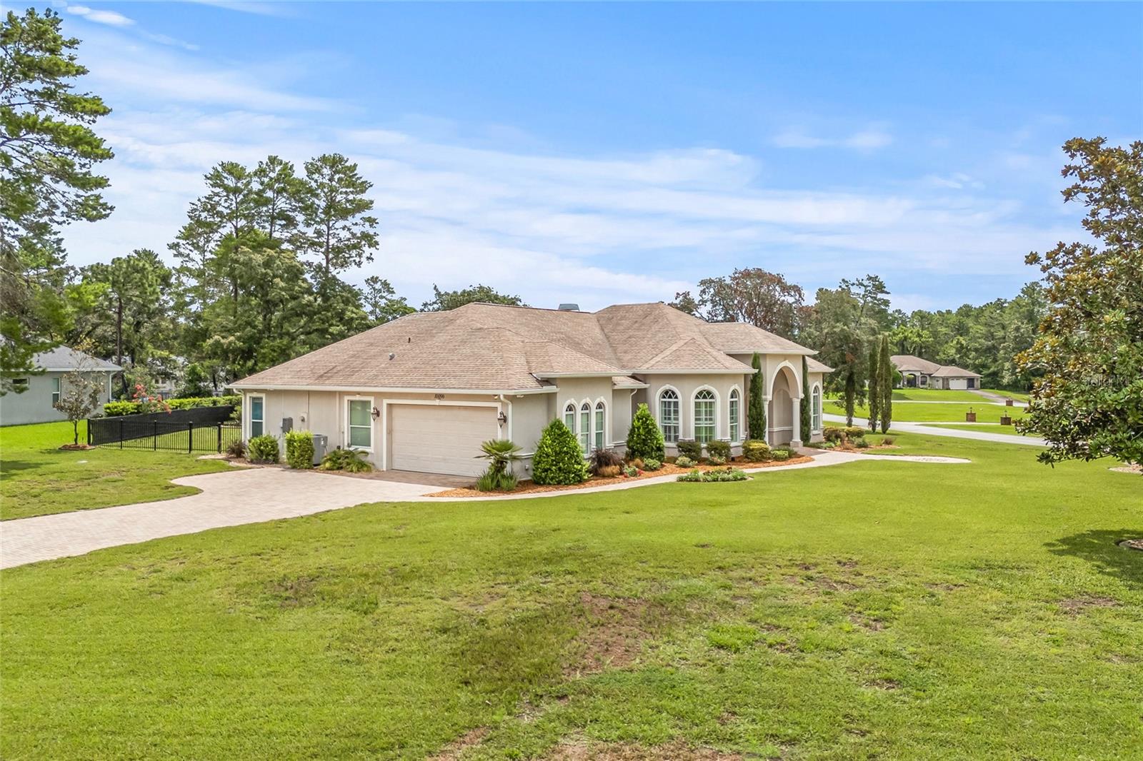 Listing photo id 5 for 10096 Southern Breeze Court