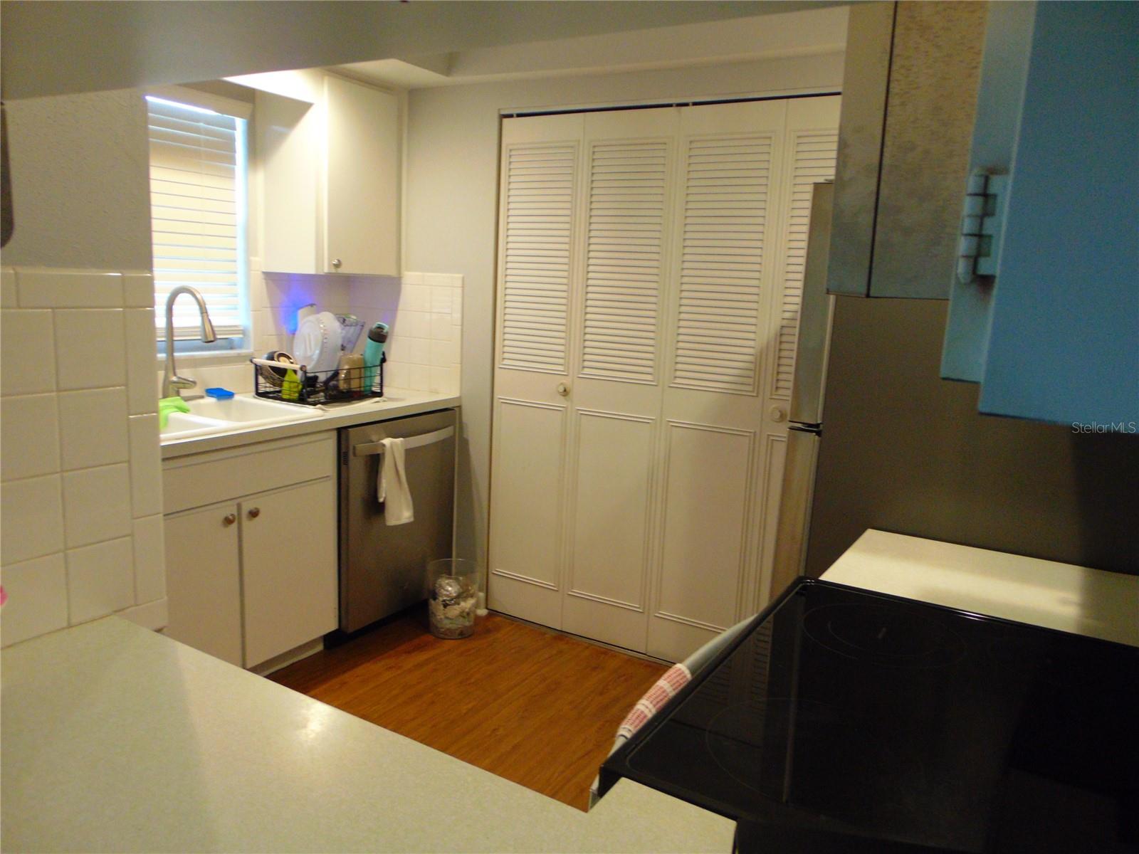 Image 11 of 17 For 1250 Pinellas Avenue 307