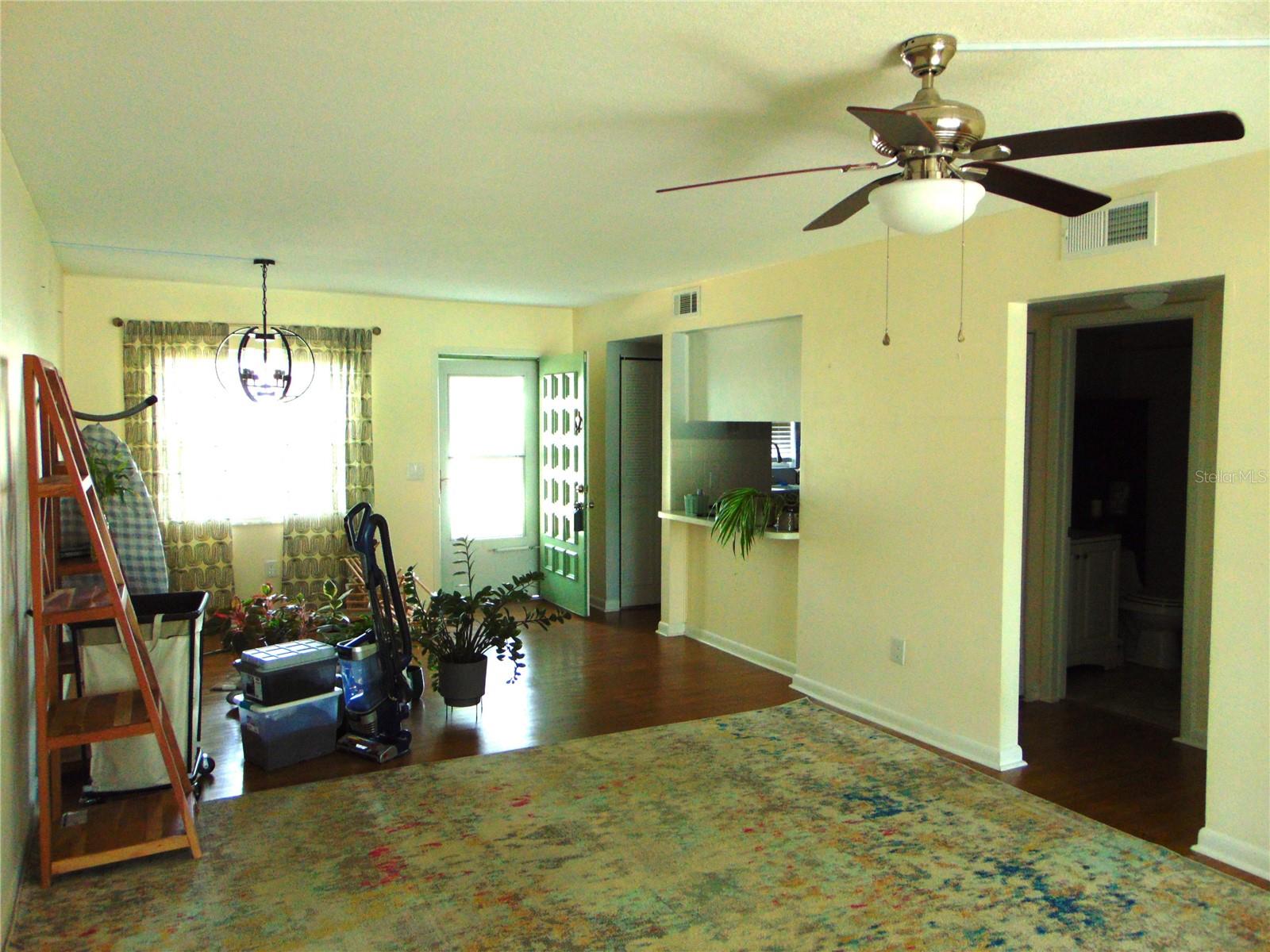 Image 14 of 17 For 1250 Pinellas Avenue 307