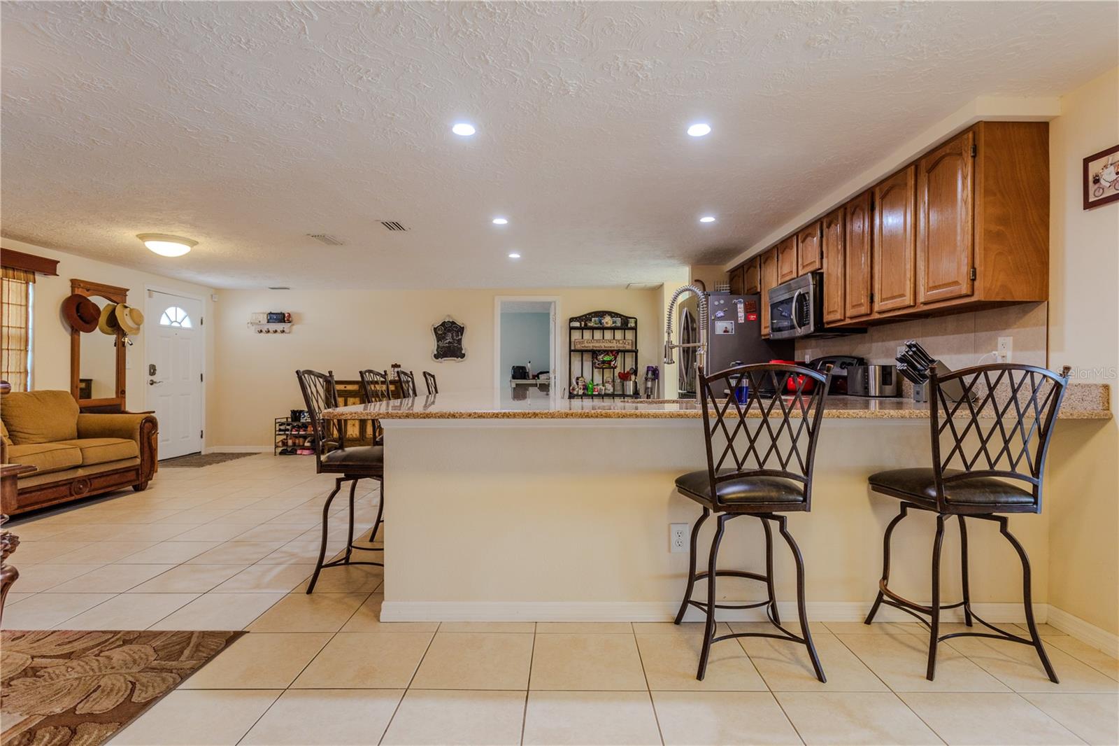 Image 19 of 65 For 3339 Cincinnati Drive