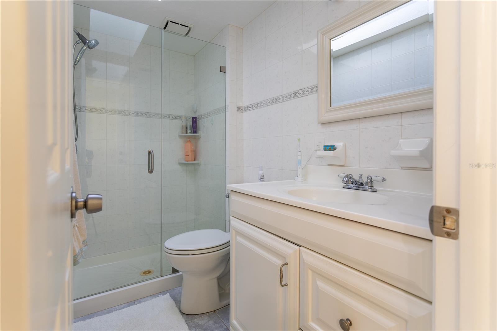 Image 39 of 65 For 3339 Cincinnati Drive