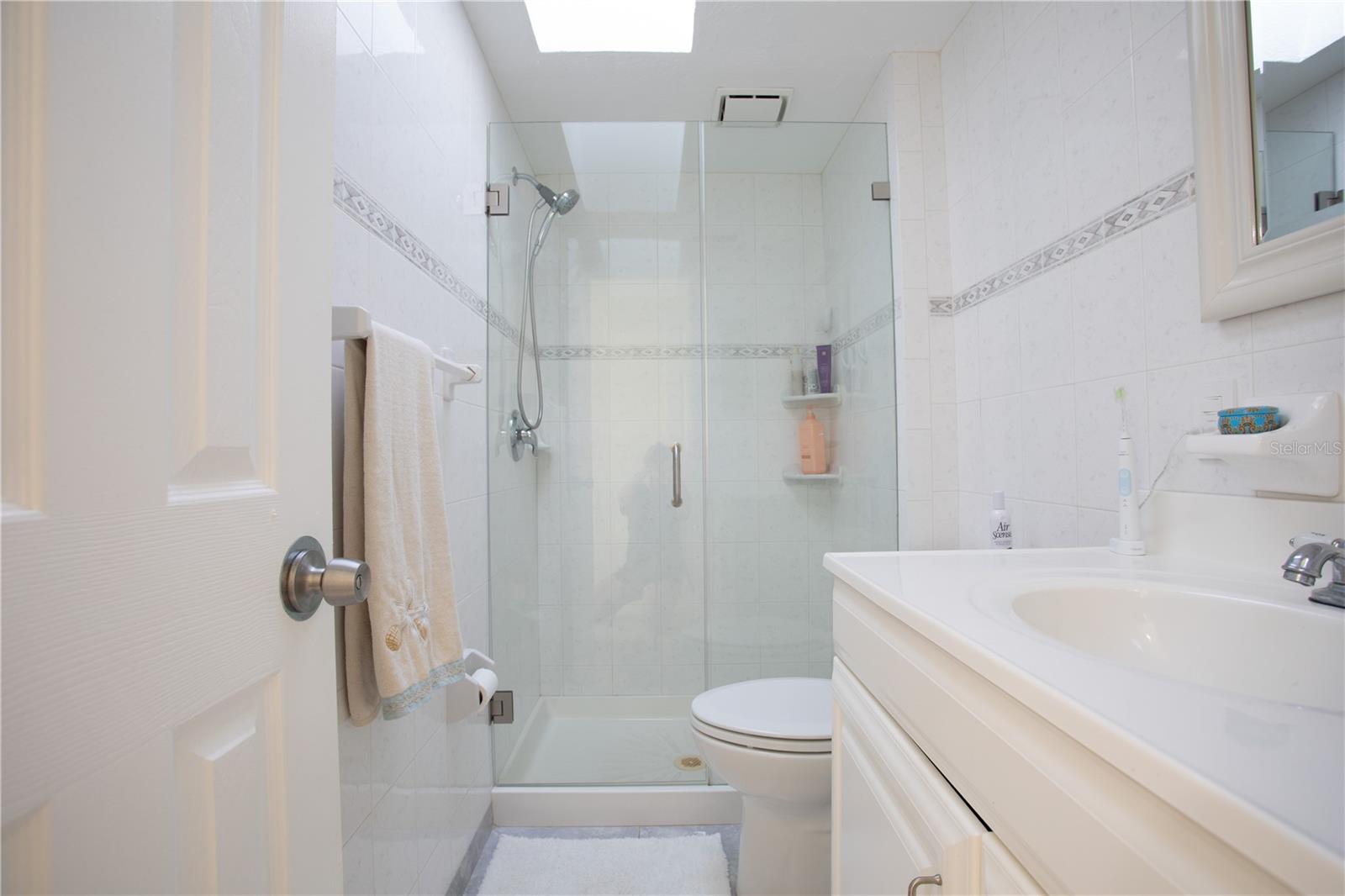 Image 40 of 65 For 3339 Cincinnati Drive