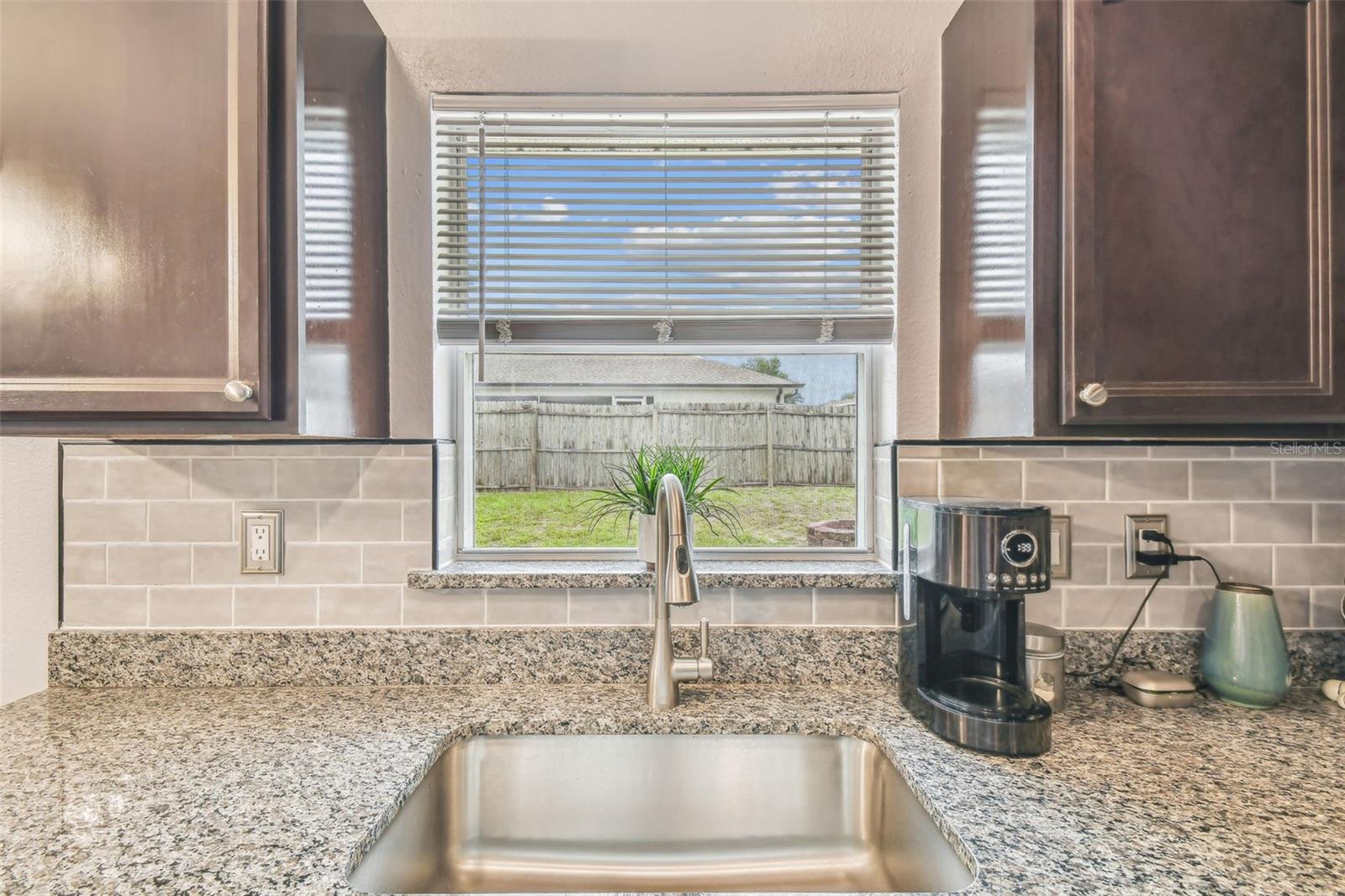 Image 20 of 61 For 5284 Landover Boulevard