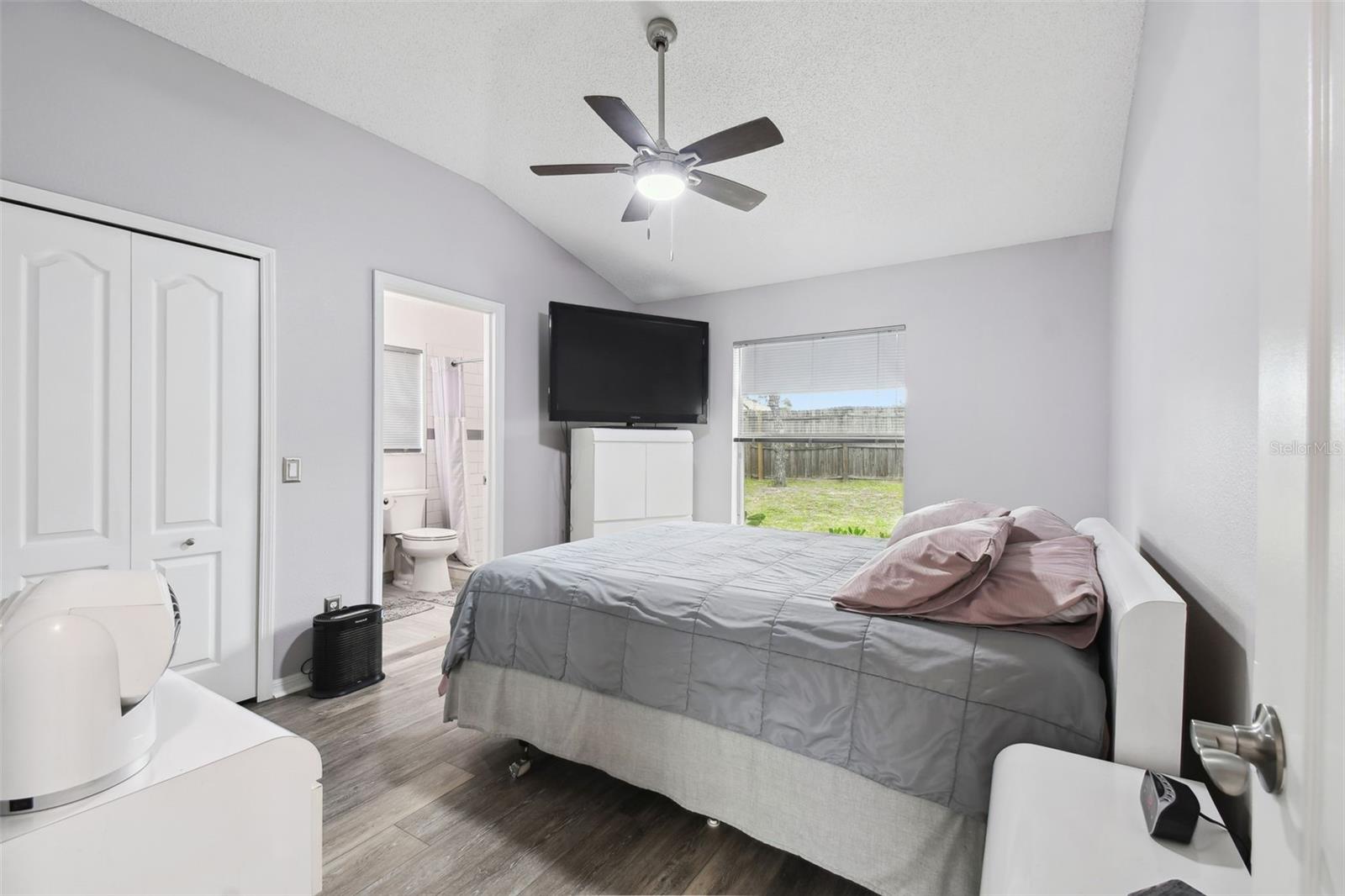 Image 23 of 61 For 5284 Landover Boulevard