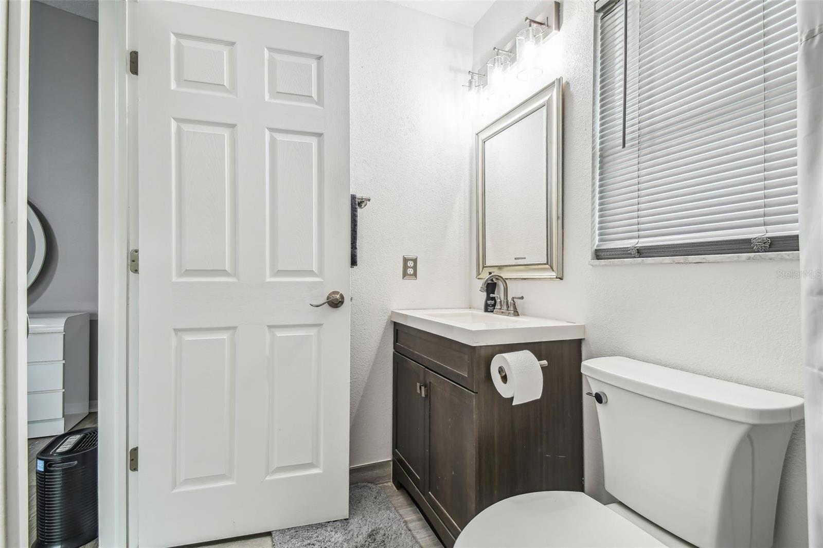 Image 27 of 61 For 5284 Landover Boulevard