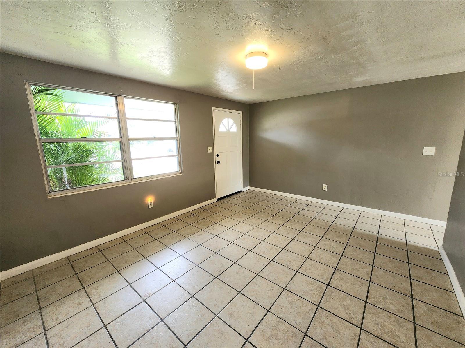 Image 4 of 18 For 13248 120th Lane