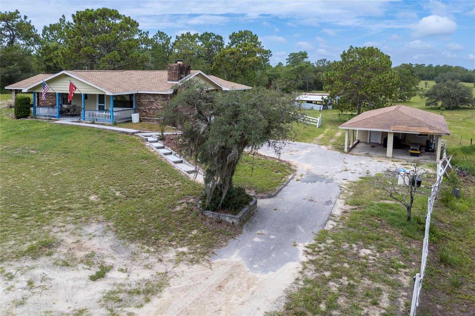 Listing photo id 9 for 9660 Matsonford Avenue