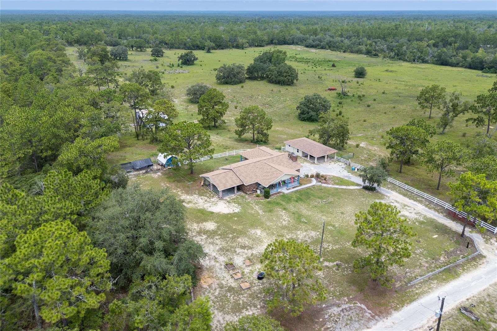 Listing photo id 45 for 9660 Matsonford Avenue