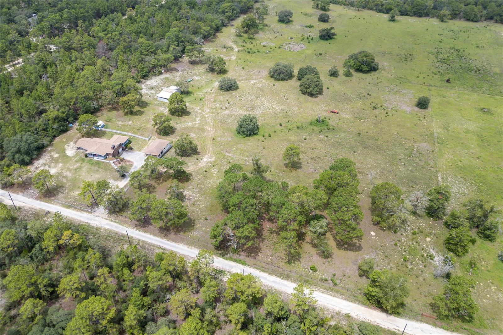 Listing photo id 47 for 9660 Matsonford Avenue