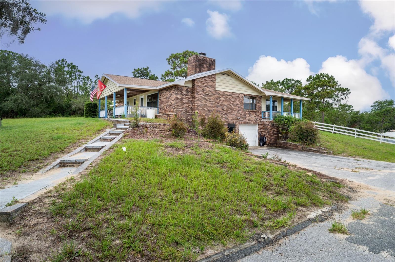 Listing photo id 6 for 9660 Matsonford Avenue