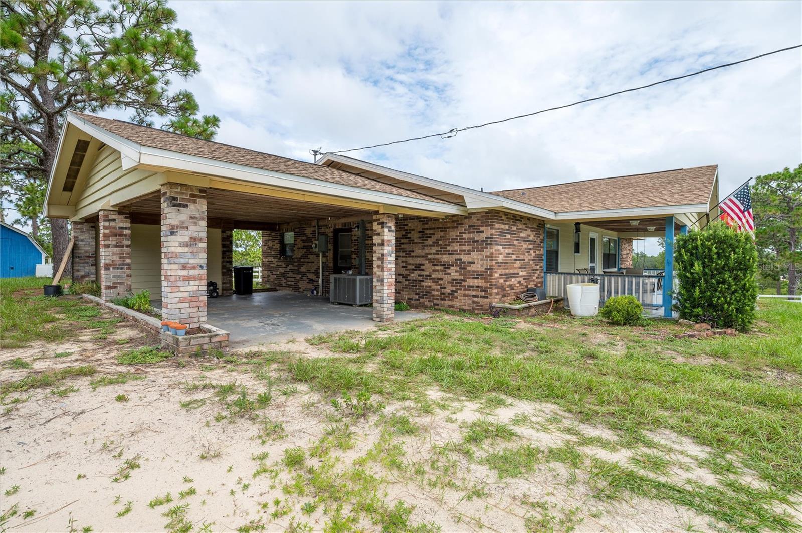 Listing photo id 7 for 9660 Matsonford Avenue