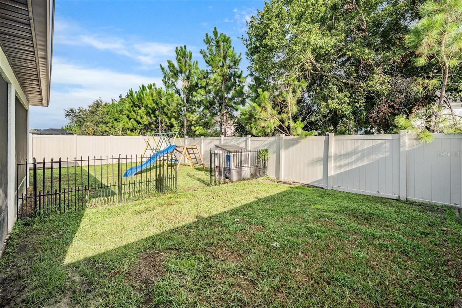 Image 29 of 37 For 30180 Skylark Drive