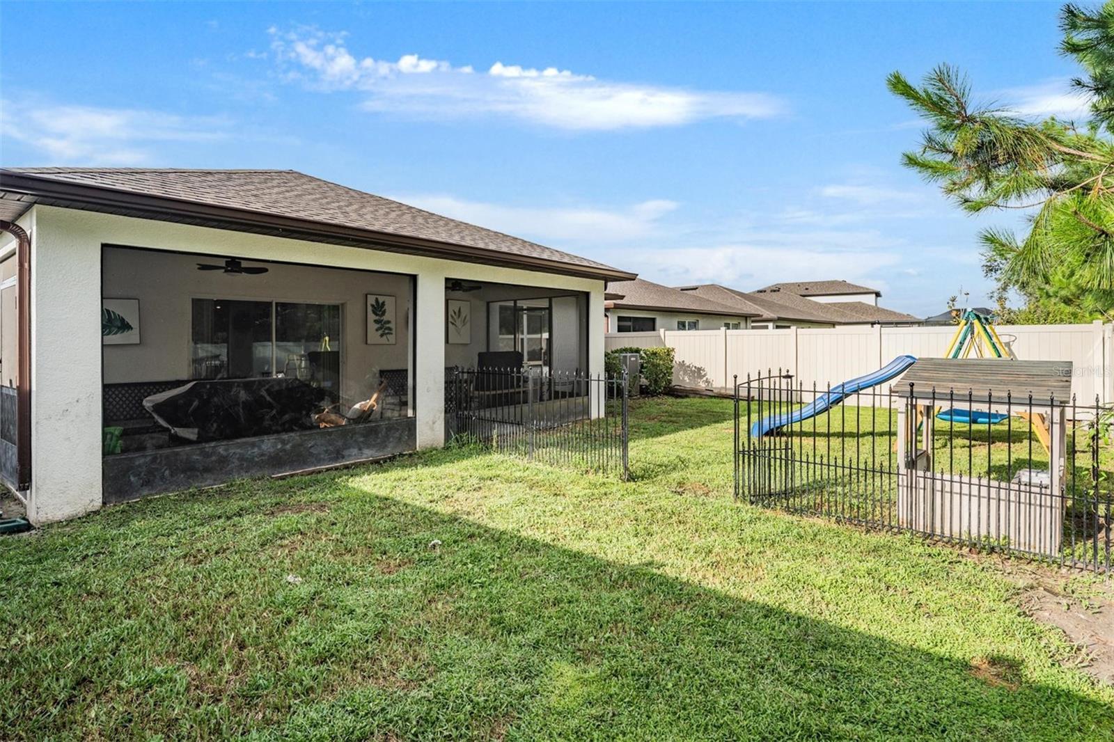 Image 30 of 37 For 30180 Skylark Drive