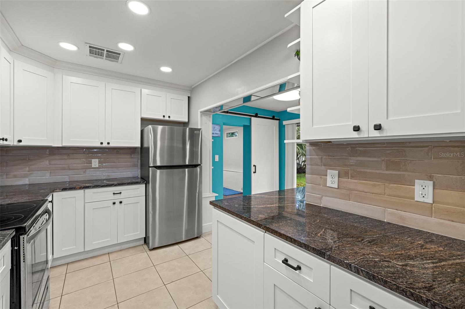 Image 10 of 58 For 323 Mira Vista Drive