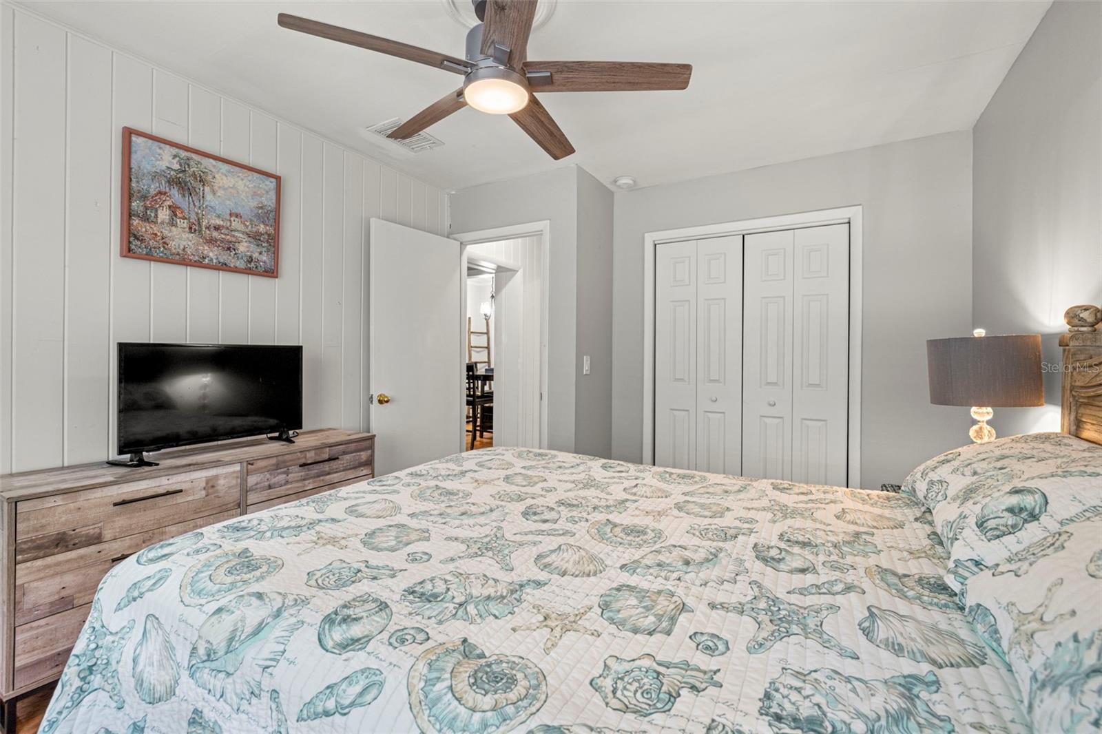 Image 21 of 58 For 323 Mira Vista Drive