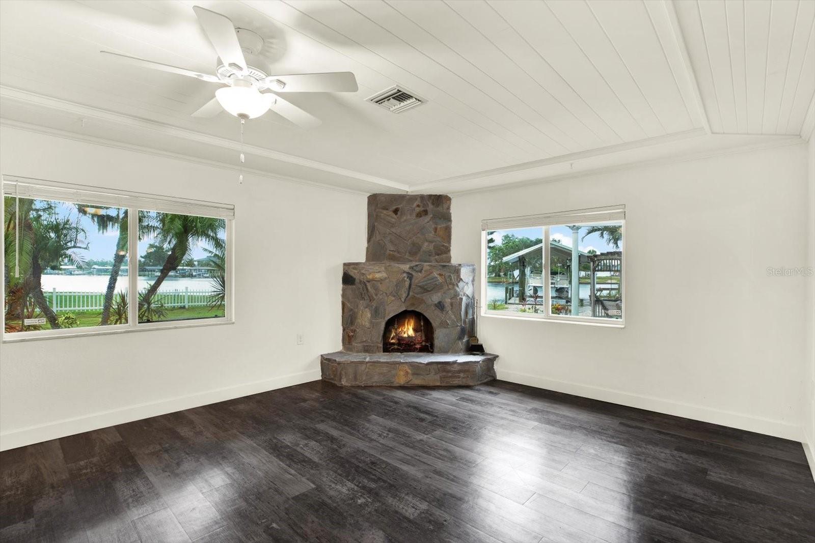 Listing photo id 9 for 102 North Branch Road