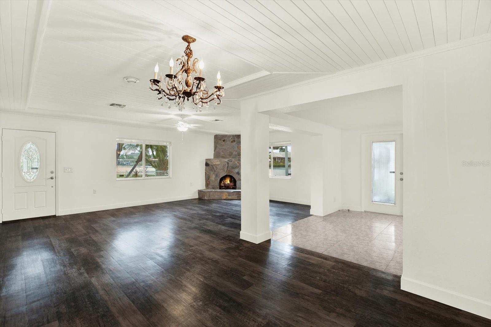 Listing photo id 11 for 102 North Branch Road