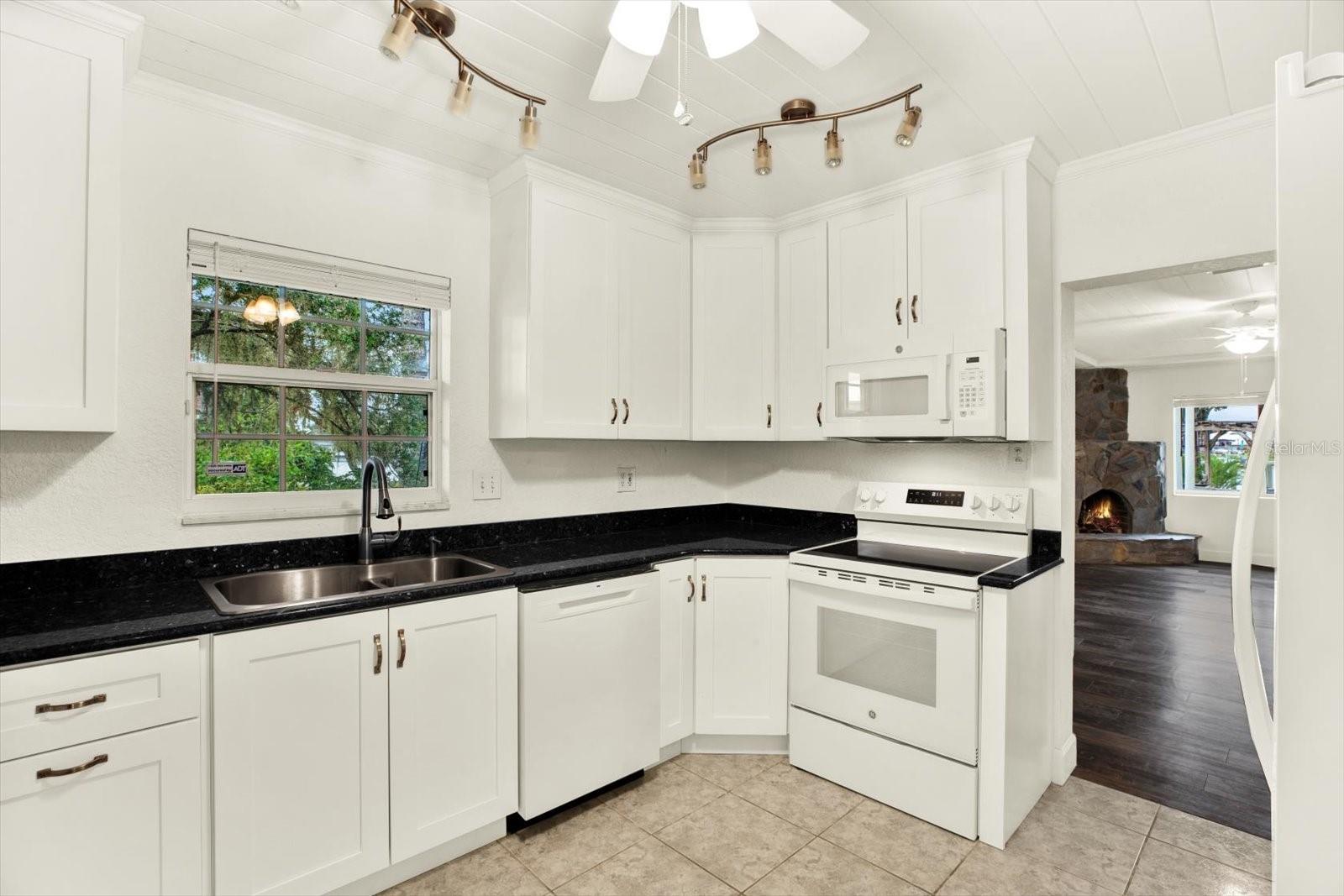 Listing photo id 20 for 102 North Branch Road