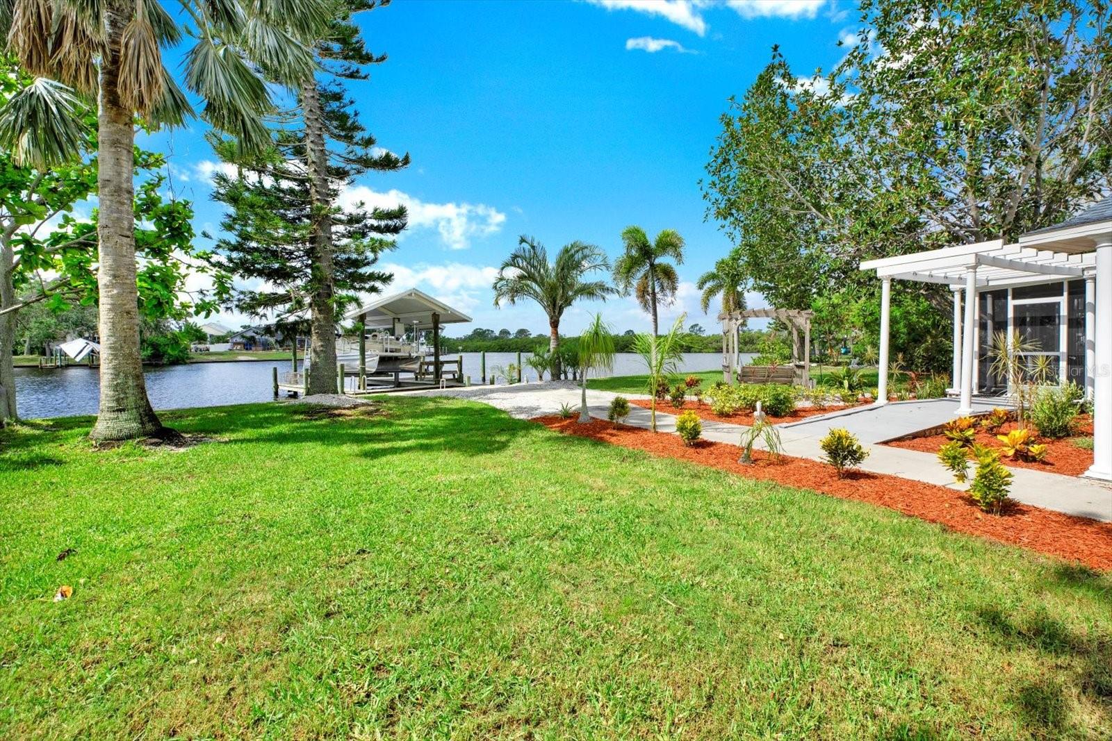 Listing photo id 1 for 102 North Branch Road
