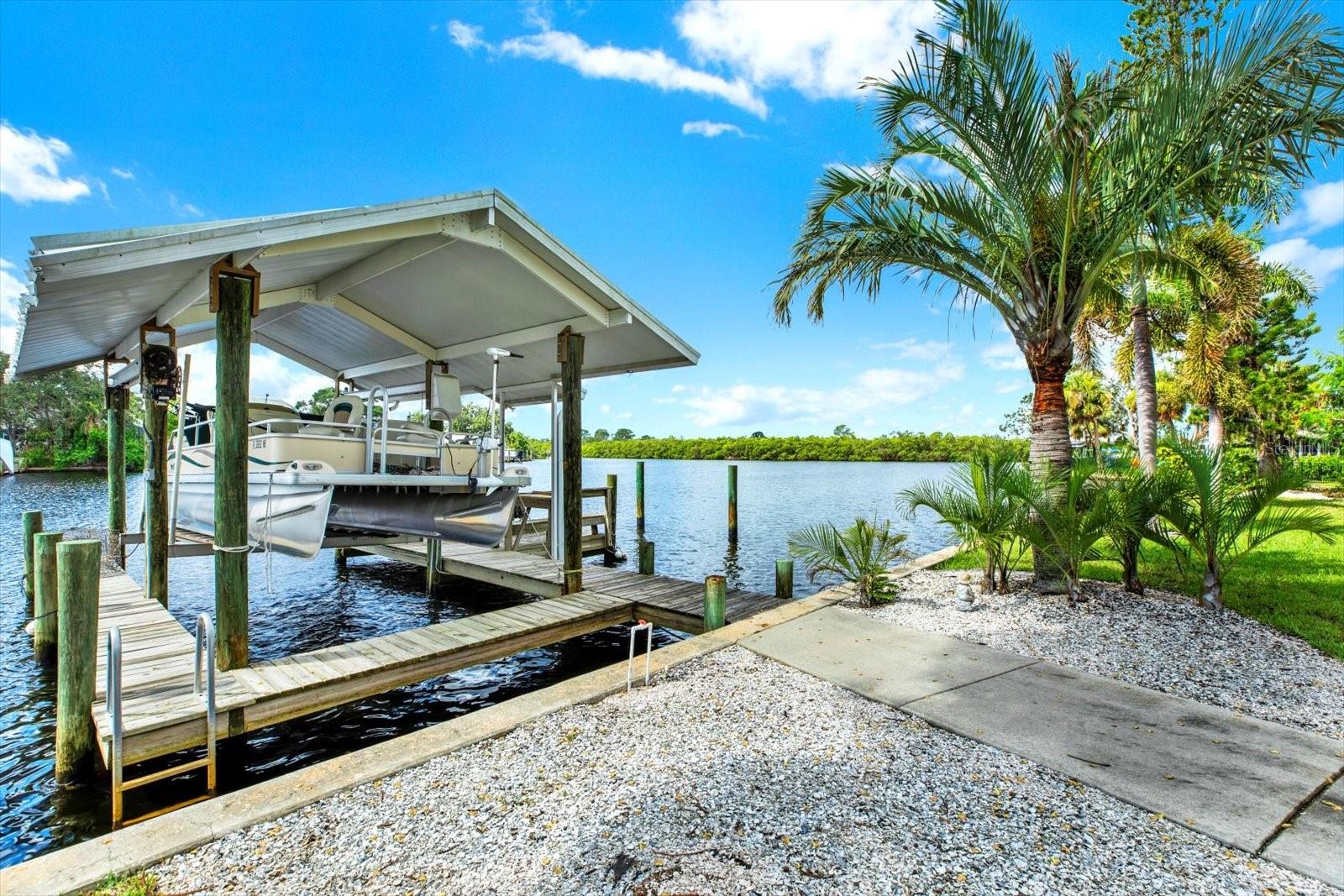 Listing photo id 2 for 102 North Branch Road