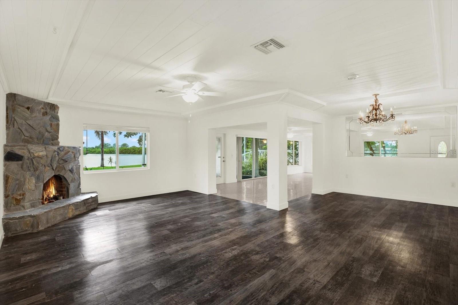 Listing photo id 6 for 102 North Branch Road