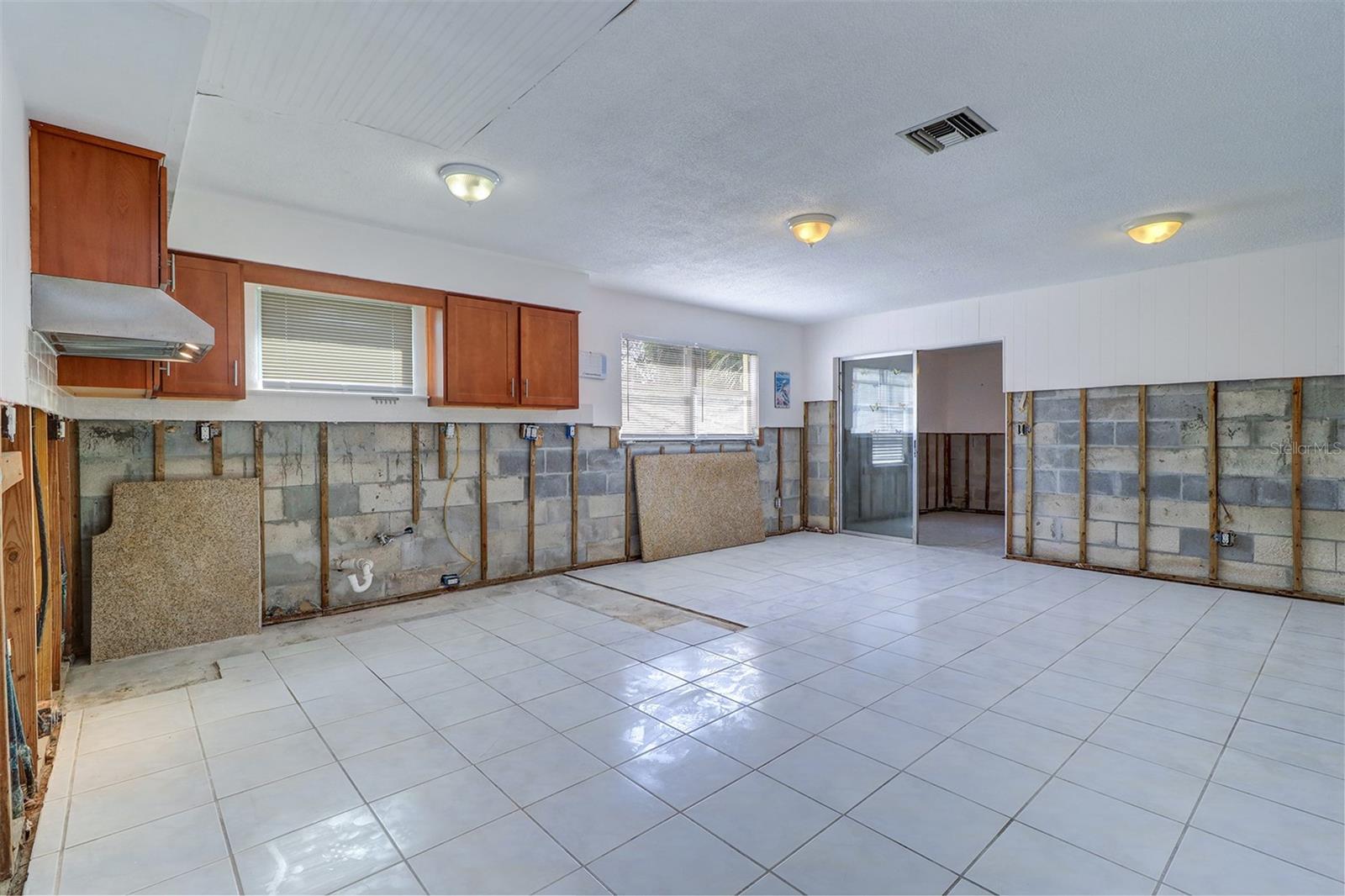 Image 12 of 50 For 123 11th Avenue