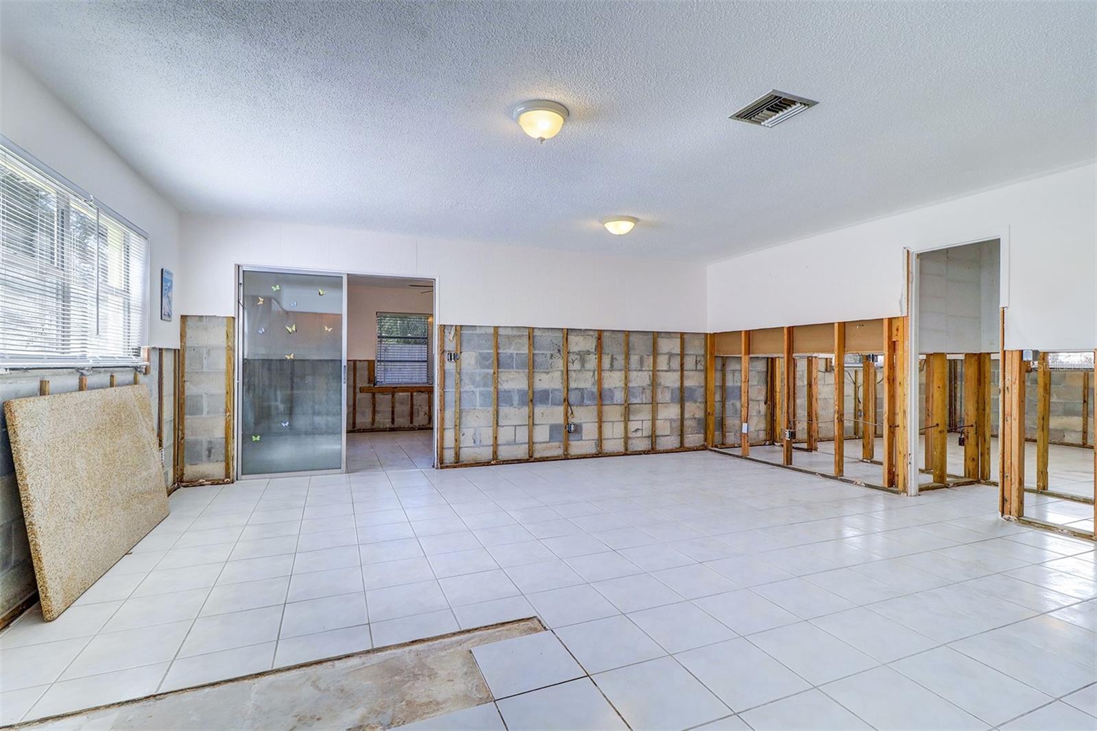 Image 13 of 50 For 123 11th Avenue