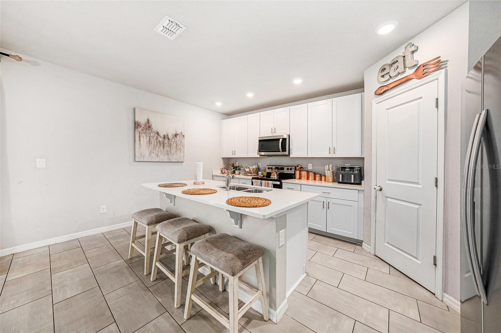 Image 6 of 26 For 38689 Harlow Rose Drive