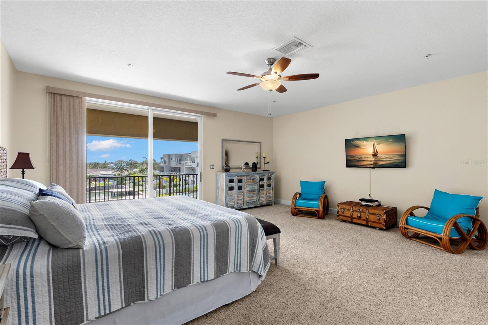 Image 30 of 69 For 300 Capri Boulevard 3