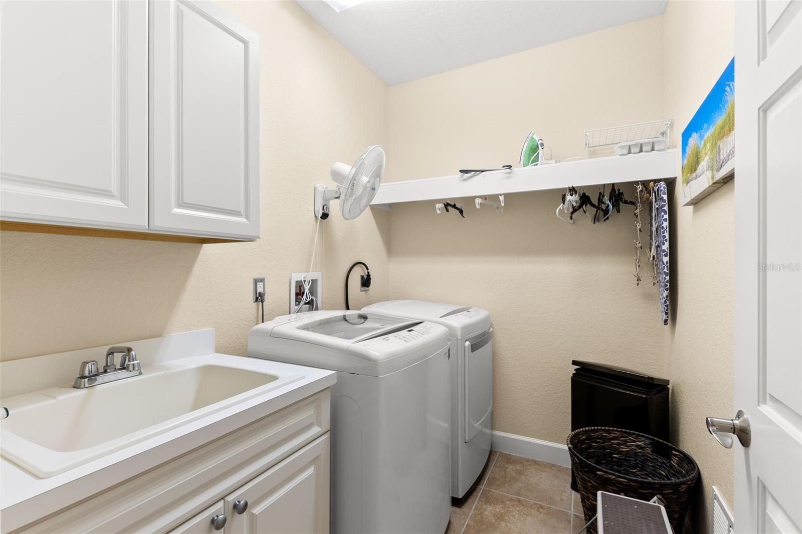Image 38 of 69 For 300 Capri Boulevard 3