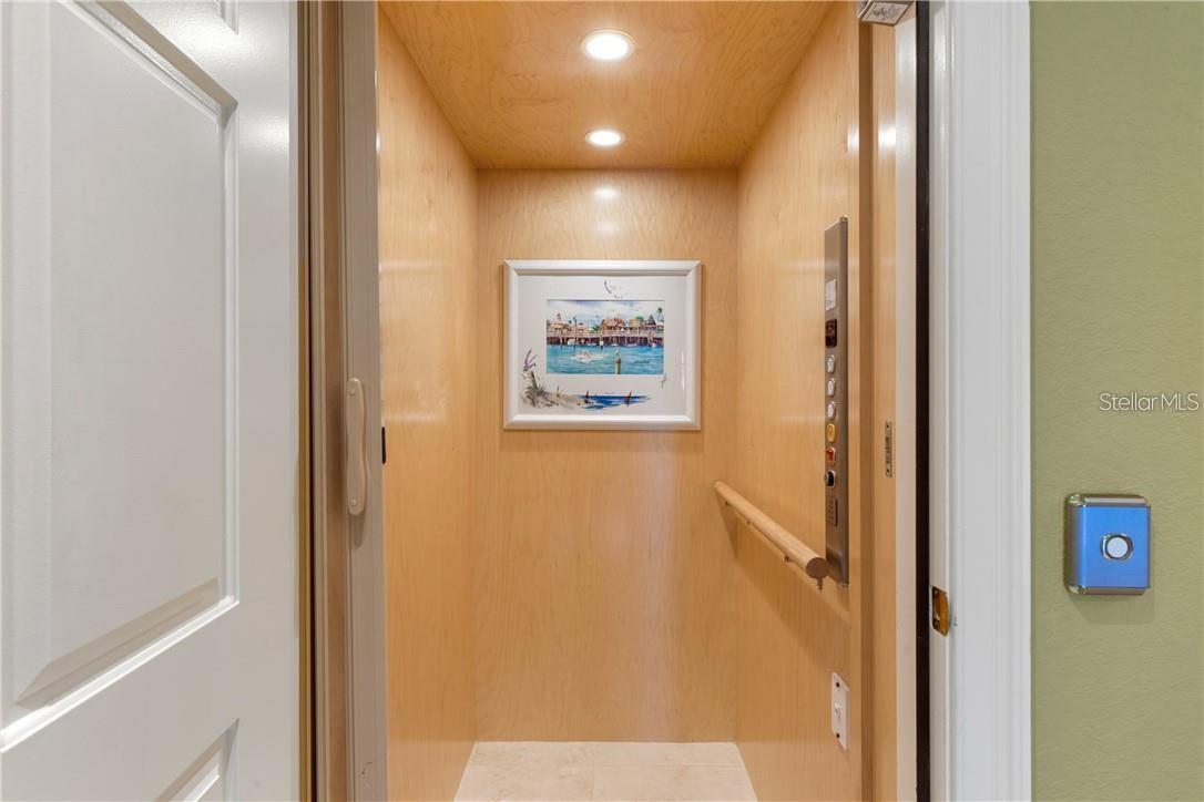 Image 39 of 69 For 300 Capri Boulevard 3