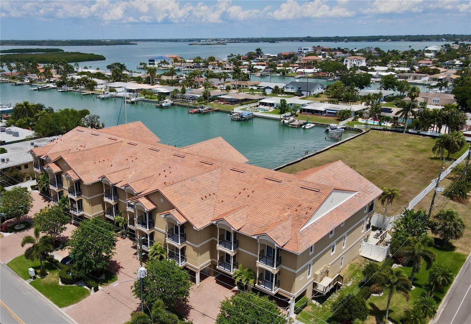 Image 48 of 69 For 300 Capri Boulevard 3