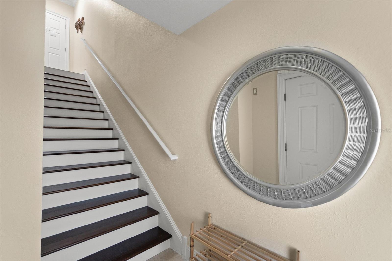 Image 6 of 69 For 300 Capri Boulevard 3