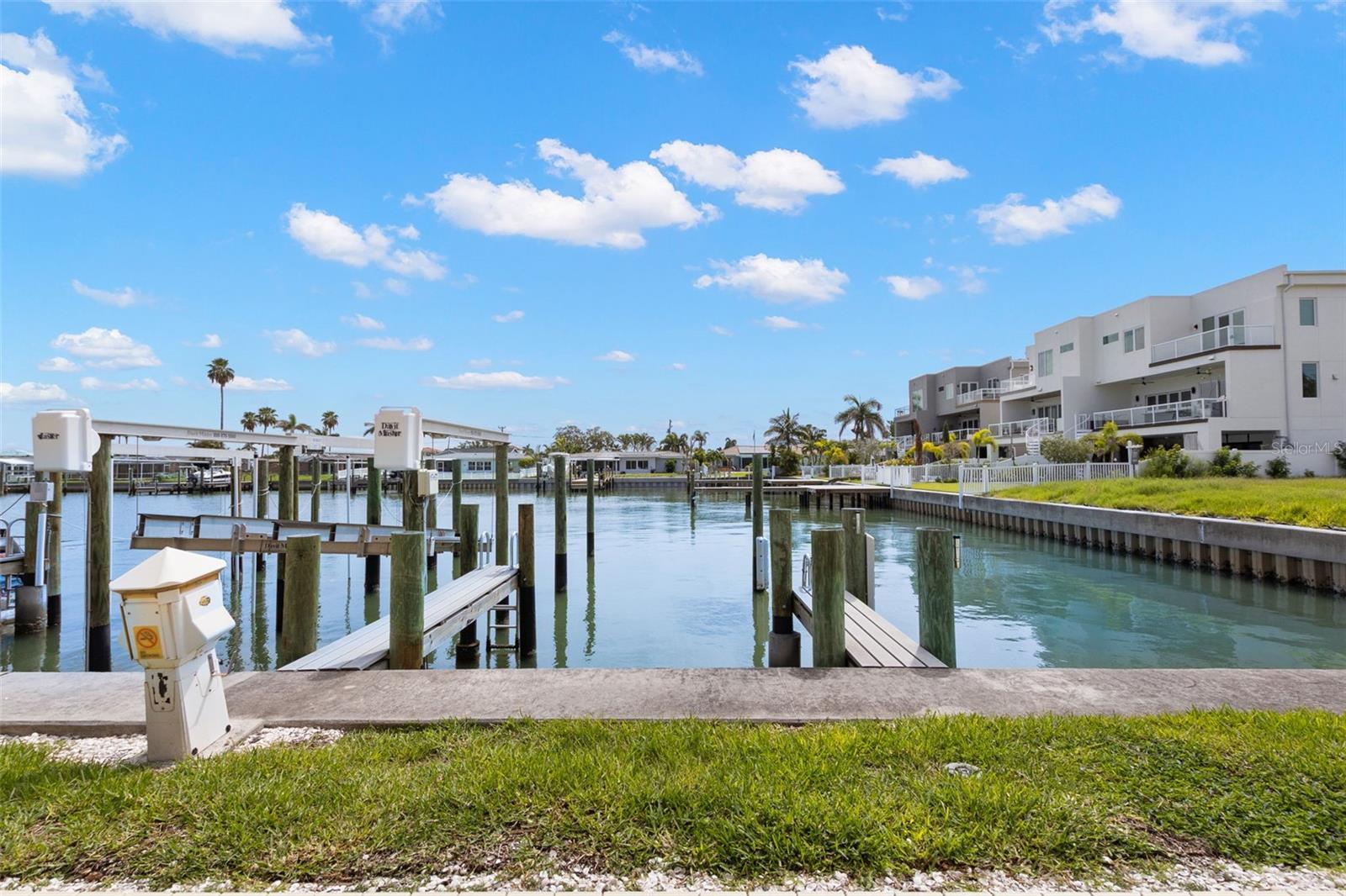 Image 60 of 69 For 300 Capri Boulevard 3