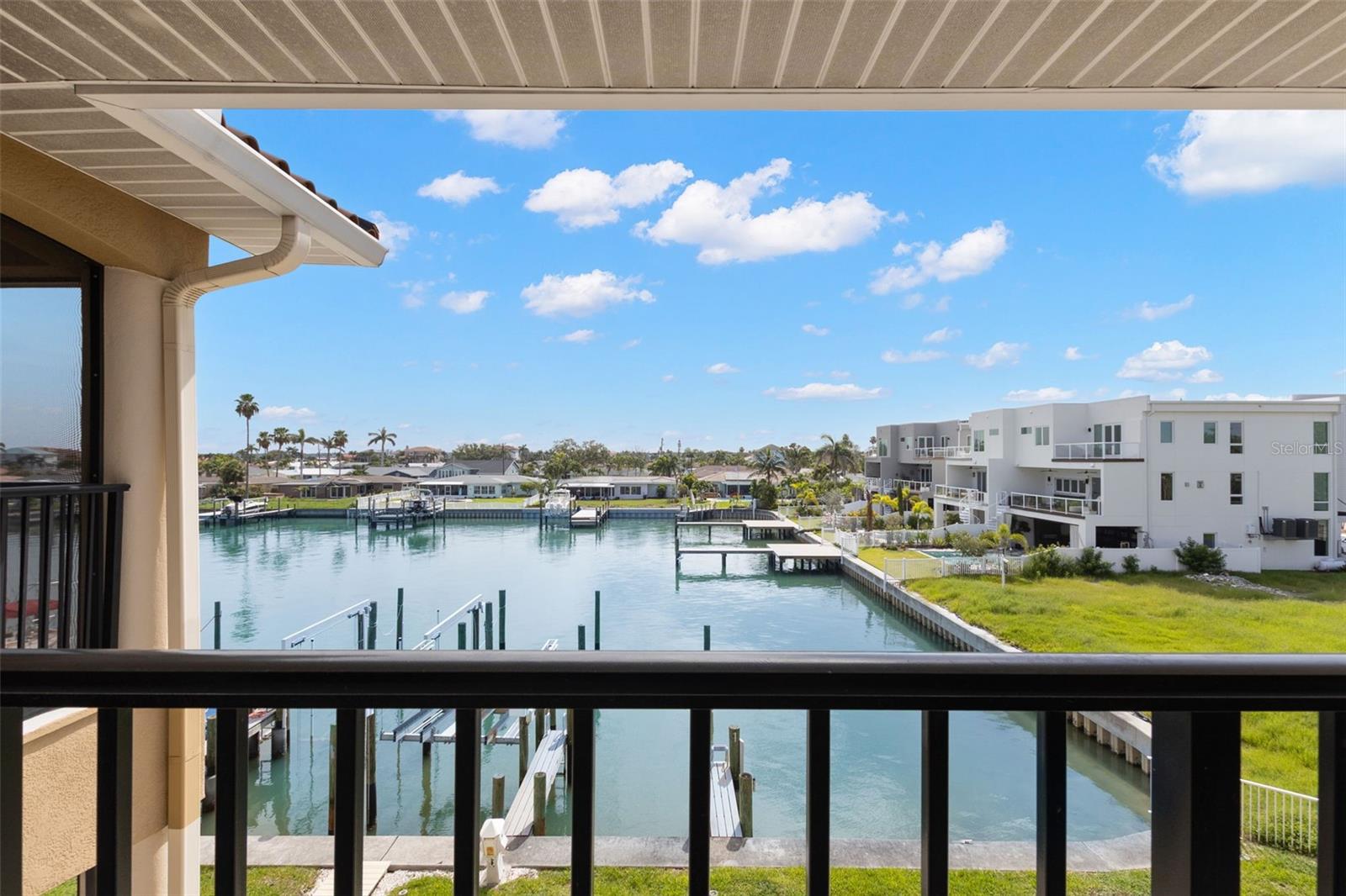 Image 61 of 69 For 300 Capri Boulevard 3