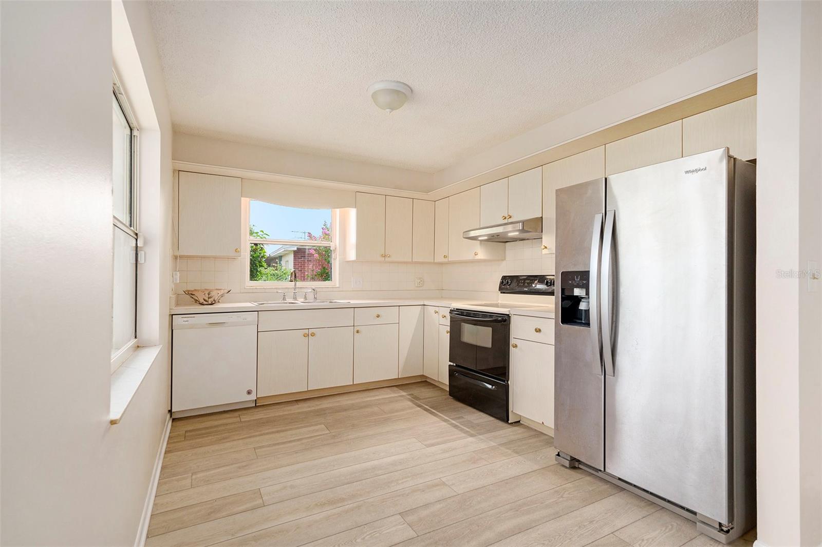 Image 18 of 29 For 6131 17th Street