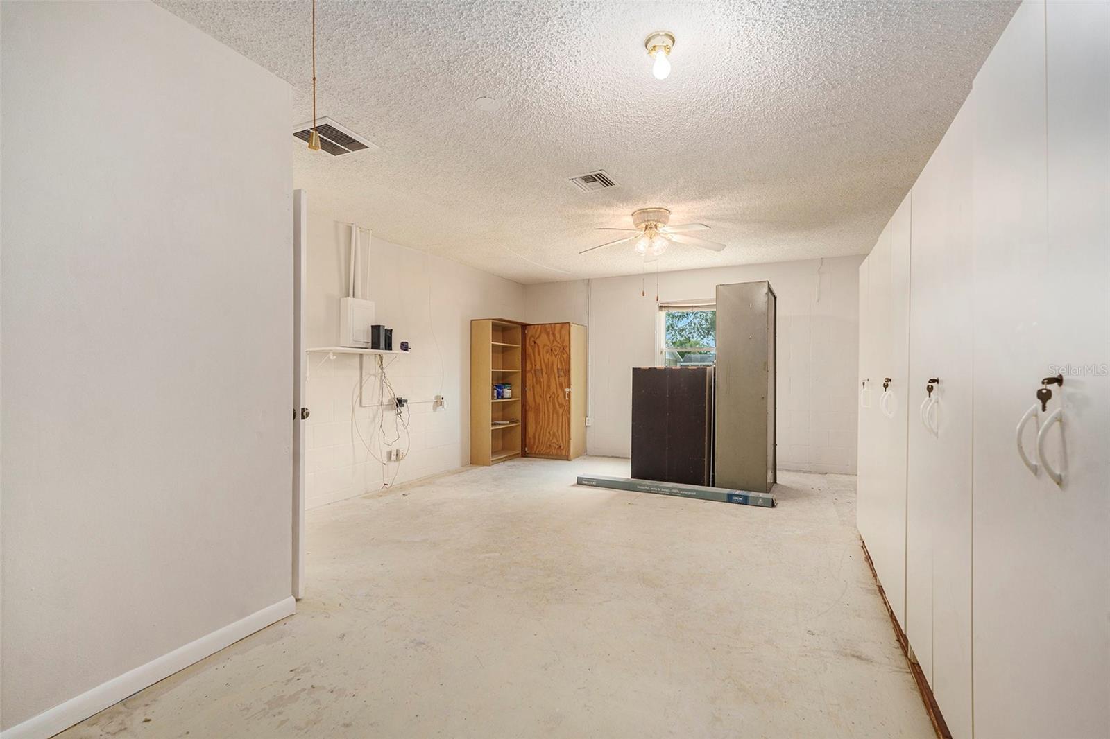 Image 20 of 29 For 6131 17th Street