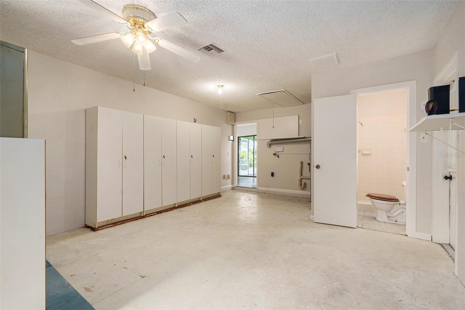 Image 21 of 29 For 6131 17th Street