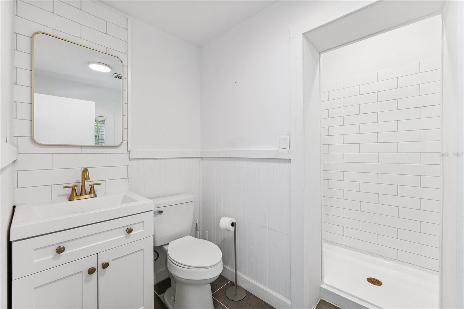 Listing photo id 10 for 1205 Hamilton Avenue
