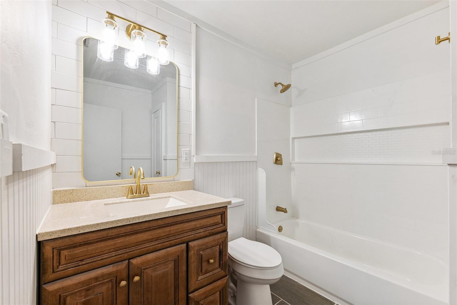 Listing photo id 15 for 1205 Hamilton Avenue